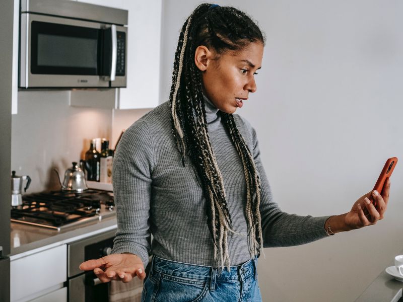 A frustrated lady during the talking stage